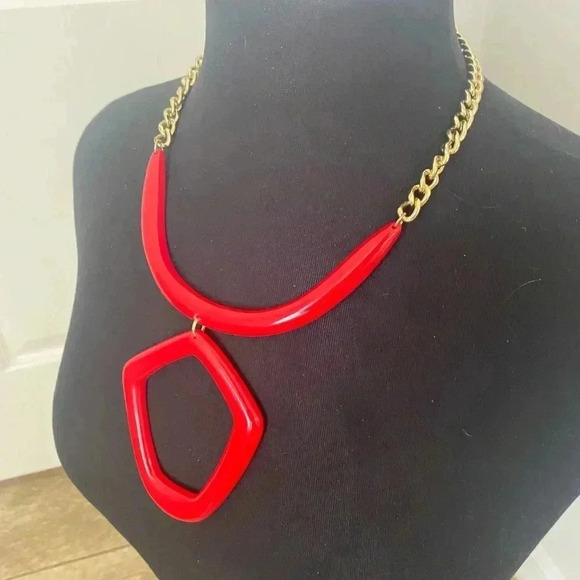 Vintage Womens Red Acrylic Geometric Necklace - Picture 5 of 5
